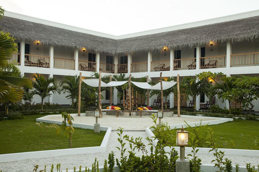 Amra Palace Gan  Exterior photo